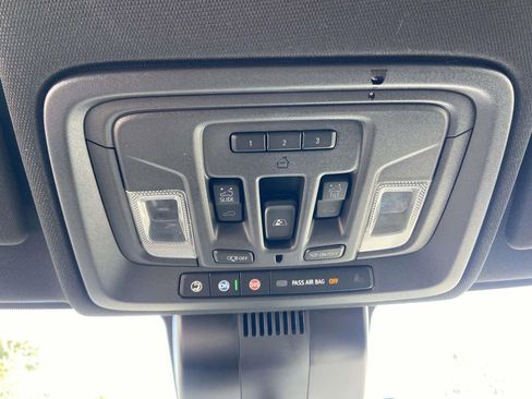 Used 2024 GMC Sierra 1500 AT4 w/ Technology Package image 21