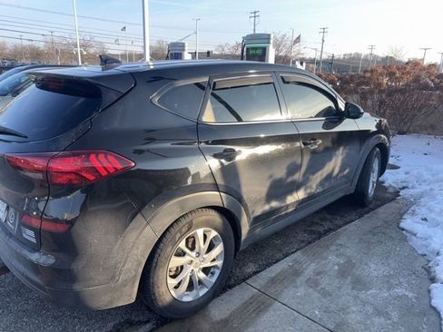 Used 2021 Hyundai Tucson SE w/ Cargo Package image 3