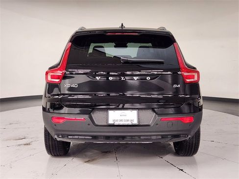New 2026 Volvo XC40 B4 Plus w/ Protection Package Premier image 10