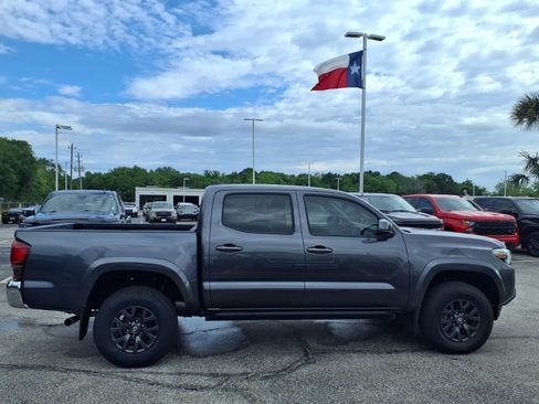 Used 2023 Toyota Tacoma SR5 RWD image 21