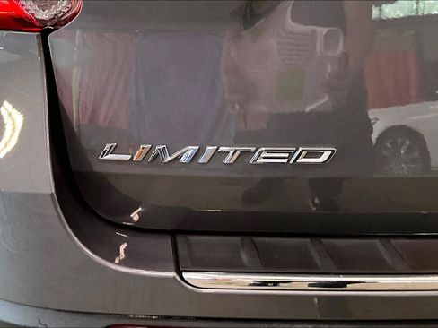 Used 2022 Ford Explorer Limited AWD/4WD image 10