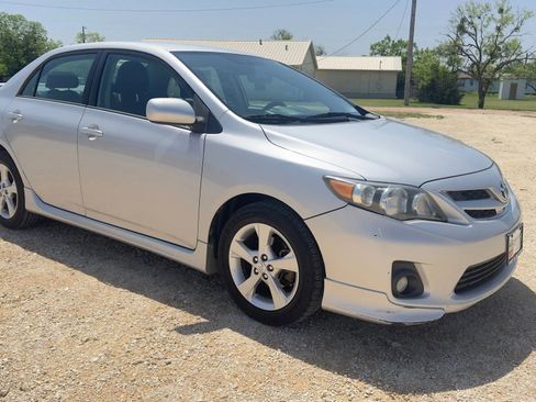 Used 2012 Toyota Corolla S image 4
