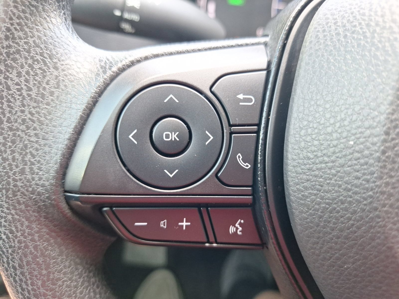 Used 2026 Toyota Corolla LE FWD image 21