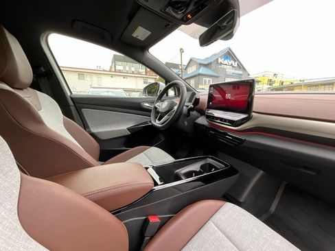 Used 2023 Volkswagen ID.4 Pro image 19