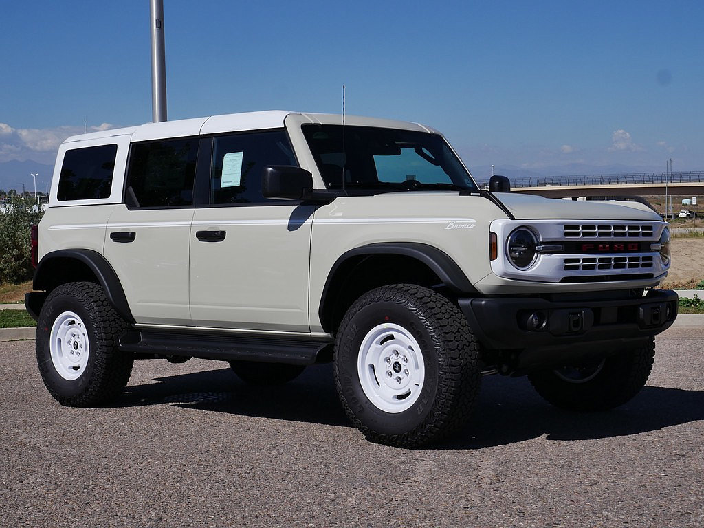New 2026 Ford Bronco Heritage Edition AWD/4WD image 7