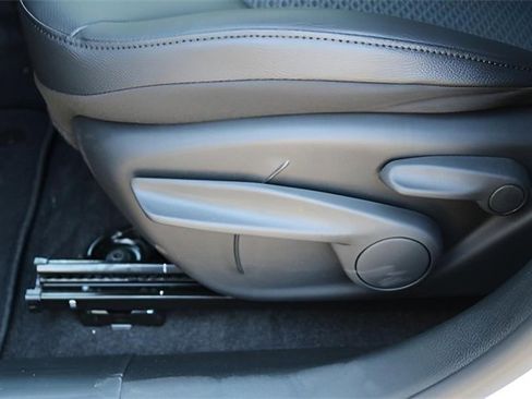 New 2026 Jeep Compass Latitude image 11