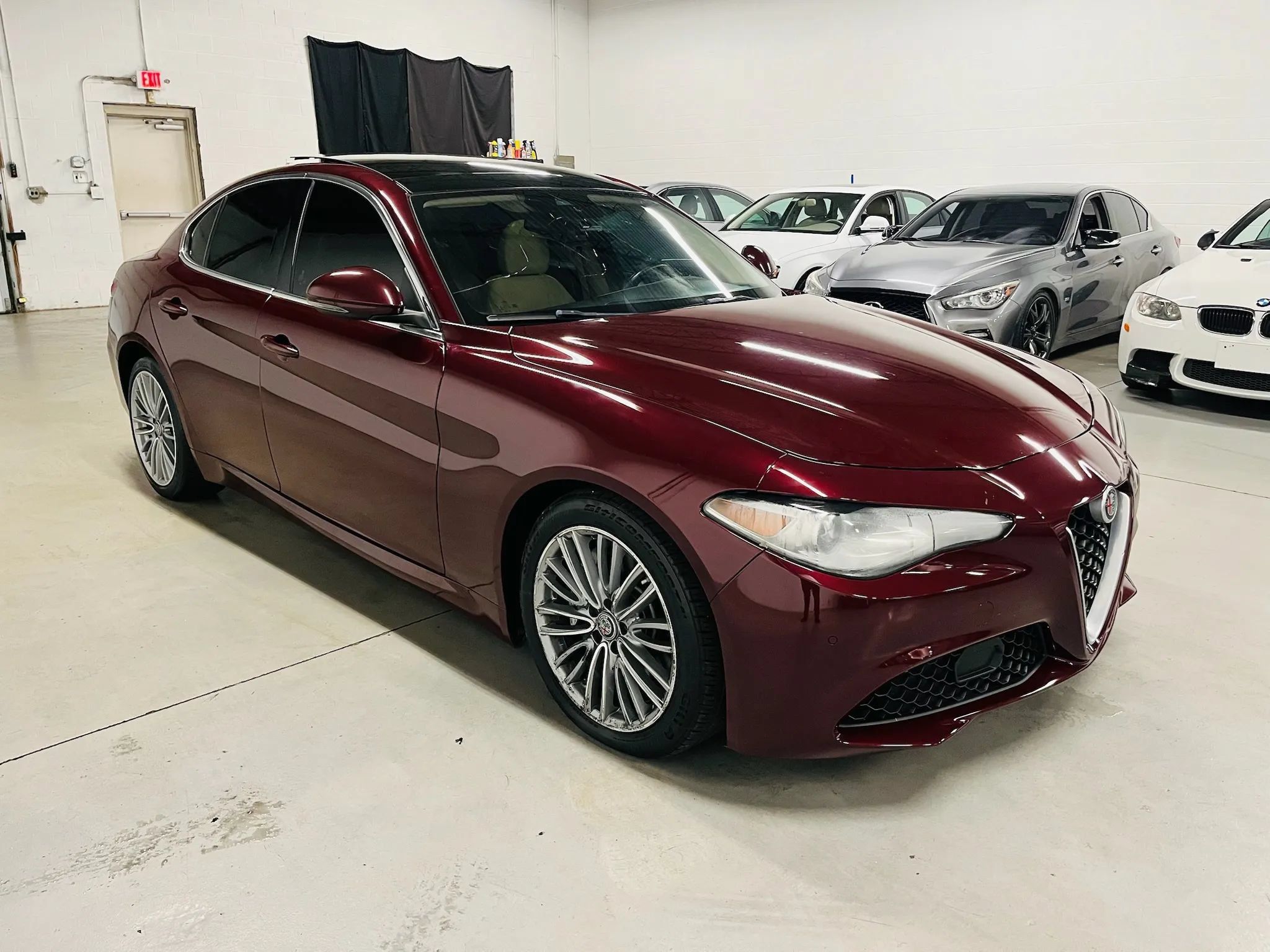 Used 2019 Alfa Romeo Giulia Ti w/ Quick Order Package 22Z Lusso RWD image 4