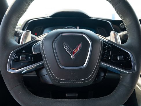 Used 2021 Chevrolet Corvette Stingray Premium Cpe w/ Z51 Performance Package image 30