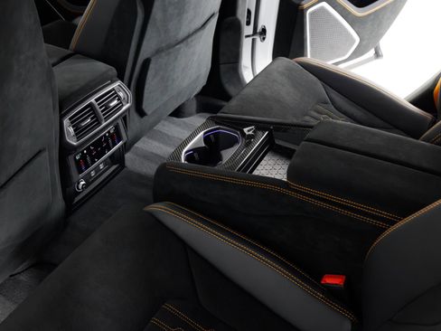 Used 2024 Lamborghini Urus Performante AWD/4WD image 58