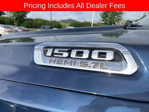 Used 2019 RAM 1500 Laramie AWD/4WD image 3