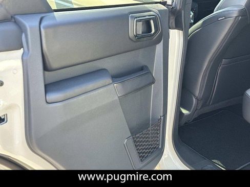 New 2025 Ford Bronco Outer Banks image 21