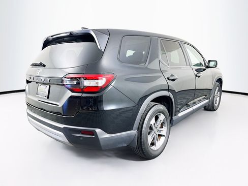 Used 2025 Honda Pilot EX-L image 9