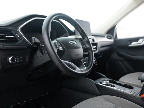 Used 2020 Ford Escape SE FWD image 25