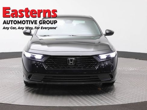 Used 2025 Honda Accord Sport image 2