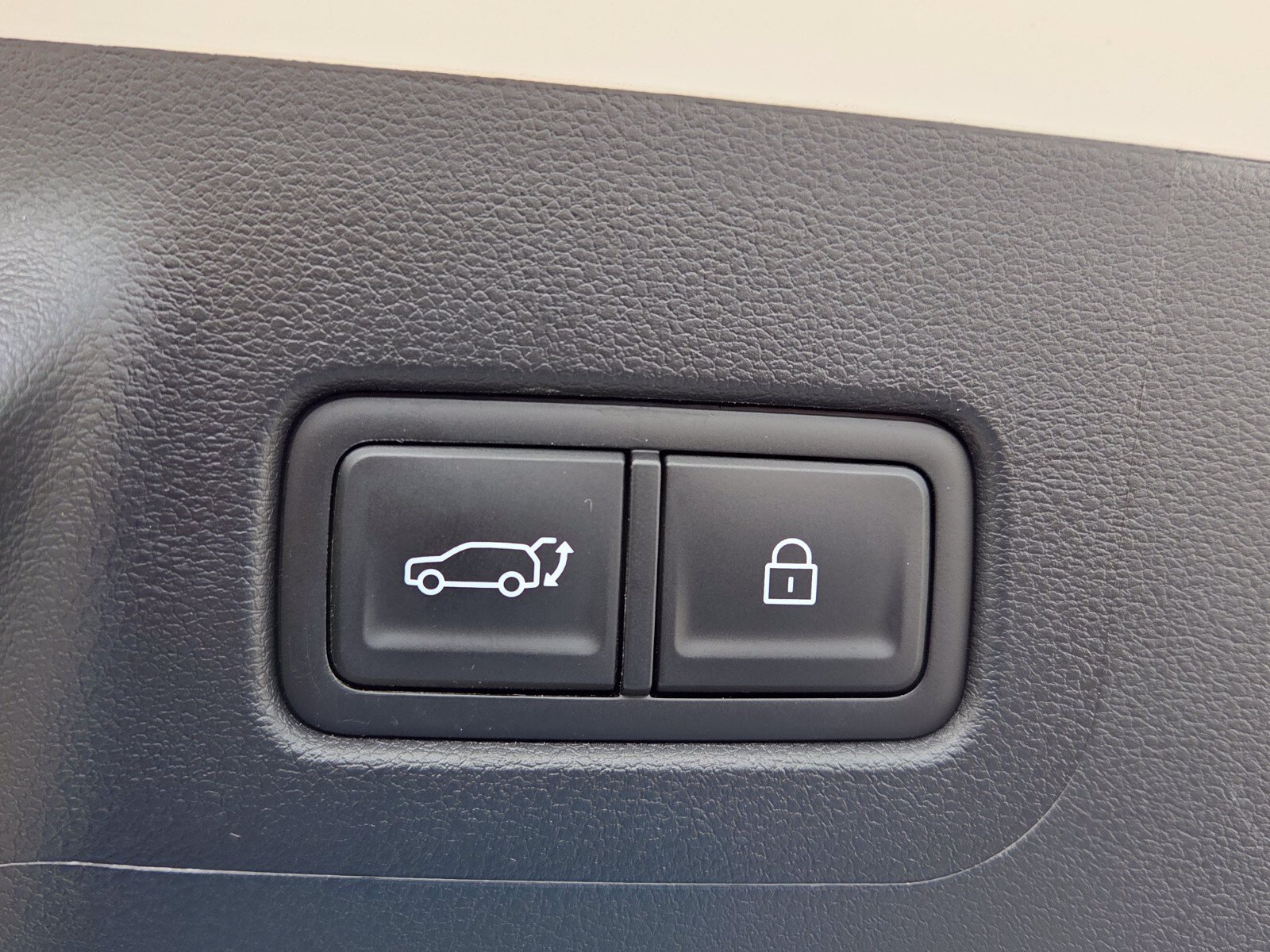 Certified 2026 Hyundai Santa Fe SEL FWD image 13