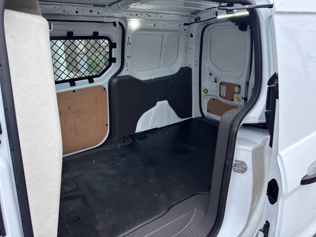 Used 2023 Ford Transit Connect XL FWD image 40