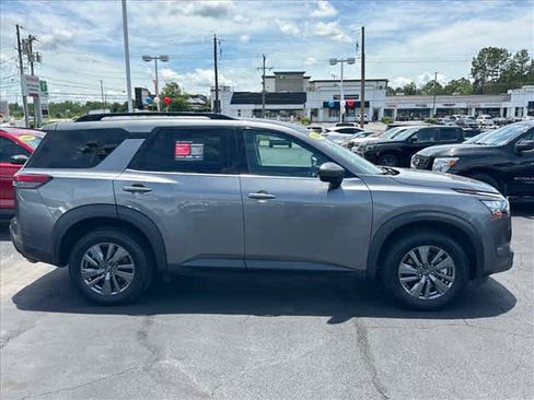 Certified 2025 Nissan Pathfinder SV FWD image 2