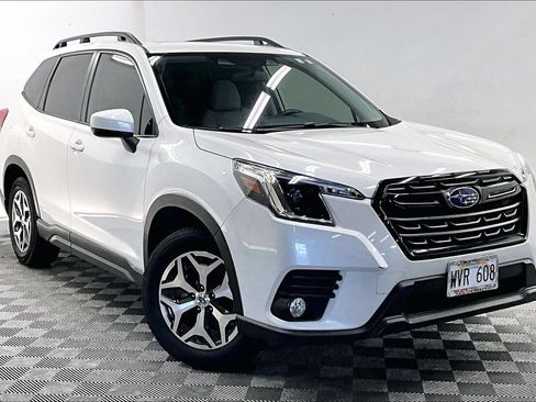 Used 2023 Subaru Forester Premium AWD/4WD image 11