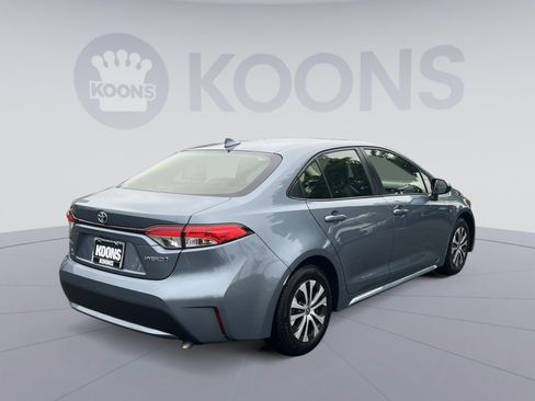 Used 2022 Toyota Corolla LE w/ Premium Interior Package FWD image 16