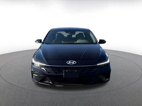 Used 2025 Hyundai Elantra SEL image 4