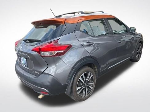 Used 2019 Nissan Kicks SR w/ SR Premium Package image 5