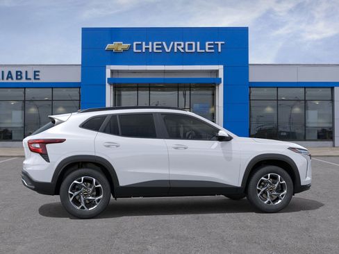 New 2026 Chevrolet Trax LT image 5