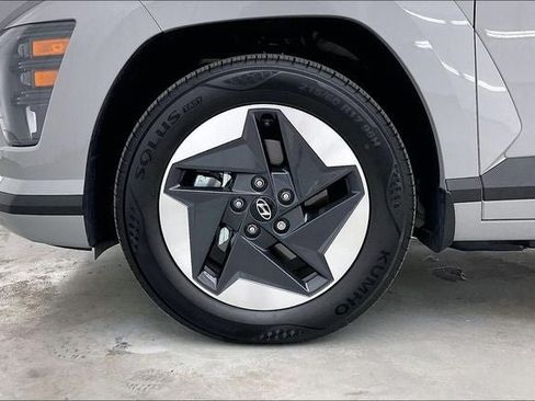 Certified 2024 Hyundai Kona SEL FWD image 10