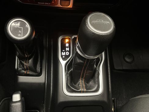 Used 2021 Jeep Gladiator Mojave image 23