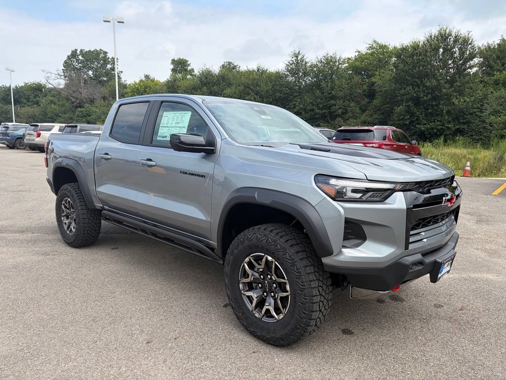 New 2026 Chevrolet Colorado ZR2 w/ Technology Package AWD/4WD image 7