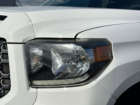 Used 2020 Toyota Tundra SR5 w/ SR5 Upgrade Package image 9