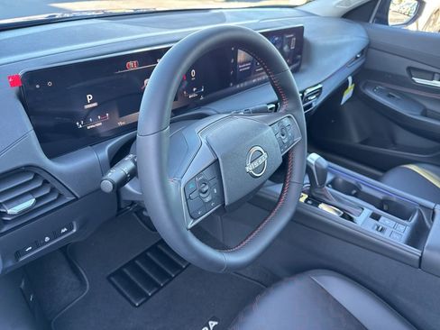 New 2026 Nissan Sentra SR w/ SR Premium Package image 24