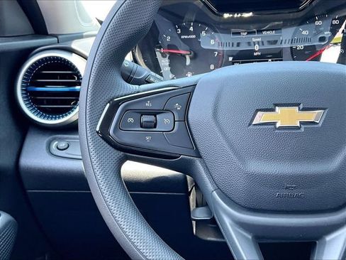 New 2026 Chevrolet Trax LS w/ LS Convenience Package FWD image 17