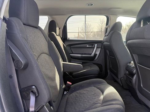 Used 2012 GMC Acadia SLE image 12