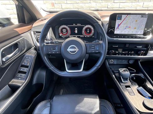 Used 2023 Nissan Rogue Platinum AWD/4WD image 4