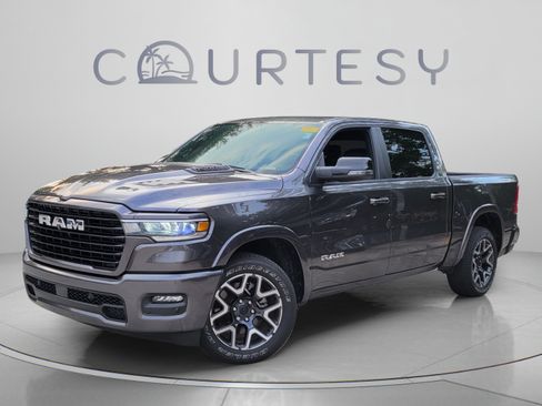 Used 2025 RAM 1500 Laramie AWD/4WD image 1