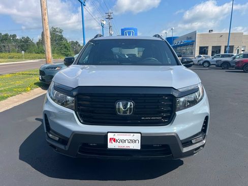 Used 2024 Honda Passport Black Edition image 2