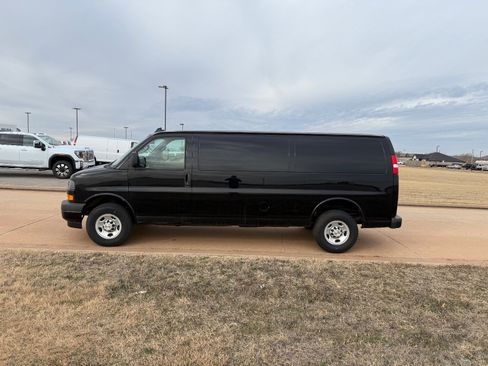 New 2025 Chevrolet Express 3500 Extended w/ Driver Convenience Package image 6