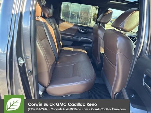 Used 2017 Toyota Tacoma Limited w/ Tow Package image 33