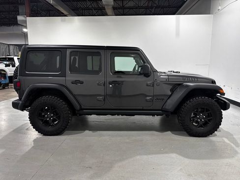 Used 2025 Jeep Wrangler Unlimited Sport AWD/4WD image 5