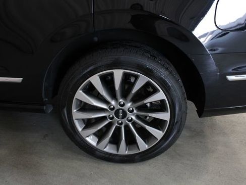 Used 2020 Lincoln Navigator Reserve w/ Luxury Package AWD/4WD image 31