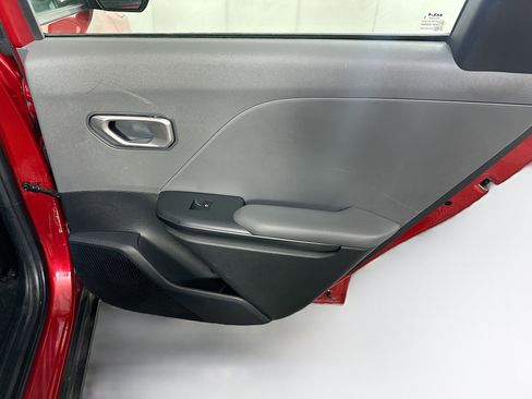 Used 2025 Kia K4 LXS image 28