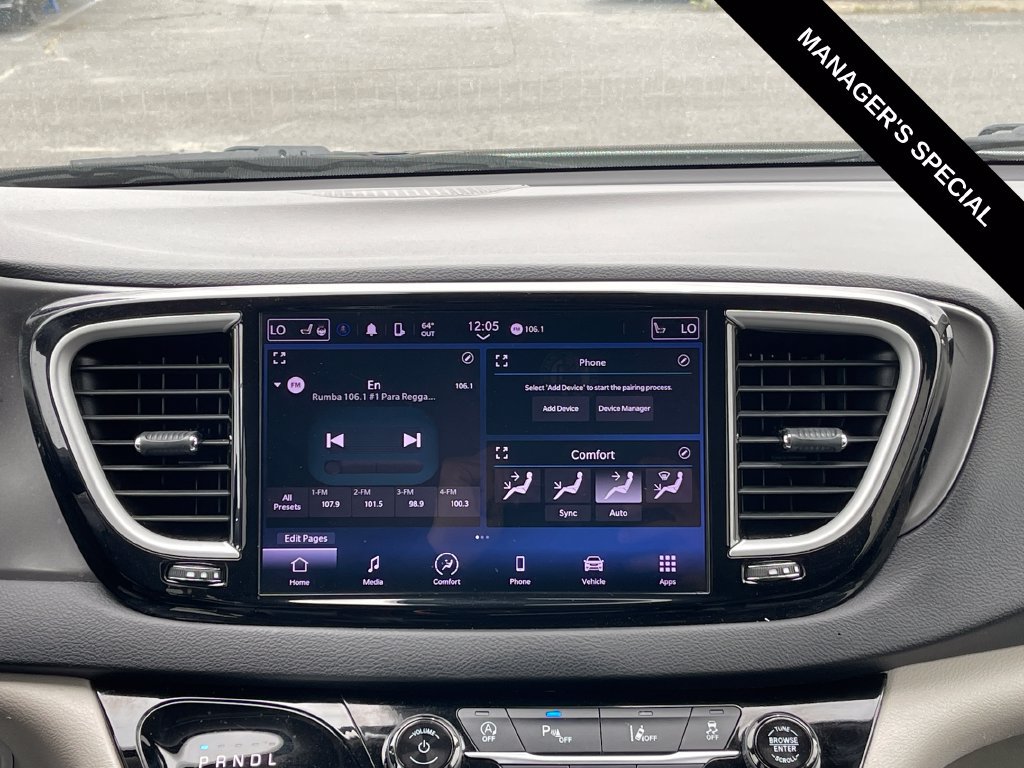 Used 2023 Chrysler Pacifica Touring-L FWD image 22