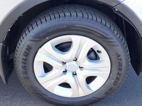 Used 2014 Toyota RAV4 LE image 27
