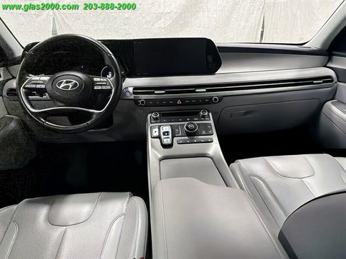 Used 2024 Hyundai Palisade SEL w/ Premium Package FWD image 6