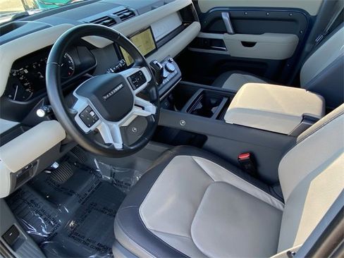 Used 2023 Land Rover Defender 110 X-Dynamic SE image 5