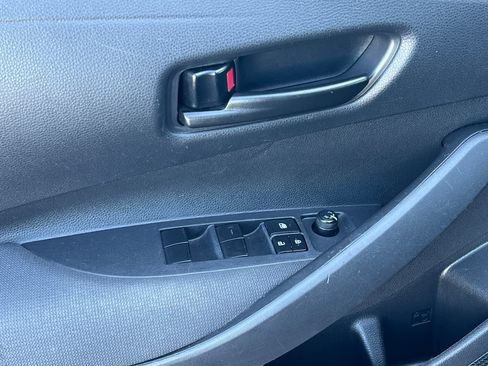 Used 2024 Toyota Corolla LE FWD image 11