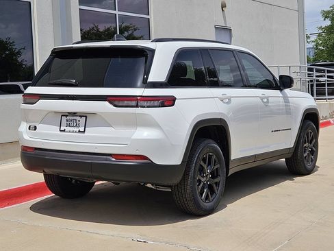 New 2026 Jeep Grand Cherokee Altitude RWD image 3