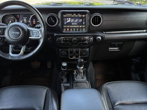 Used 2023 Jeep Wrangler Unlimited Sahara w/ Cold Weather Group AWD/4WD image 39
