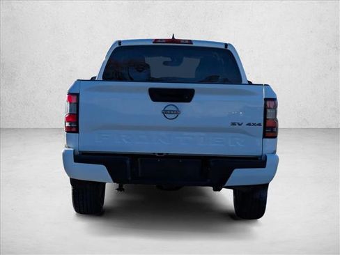 Used 2022 Nissan Frontier SV image 7