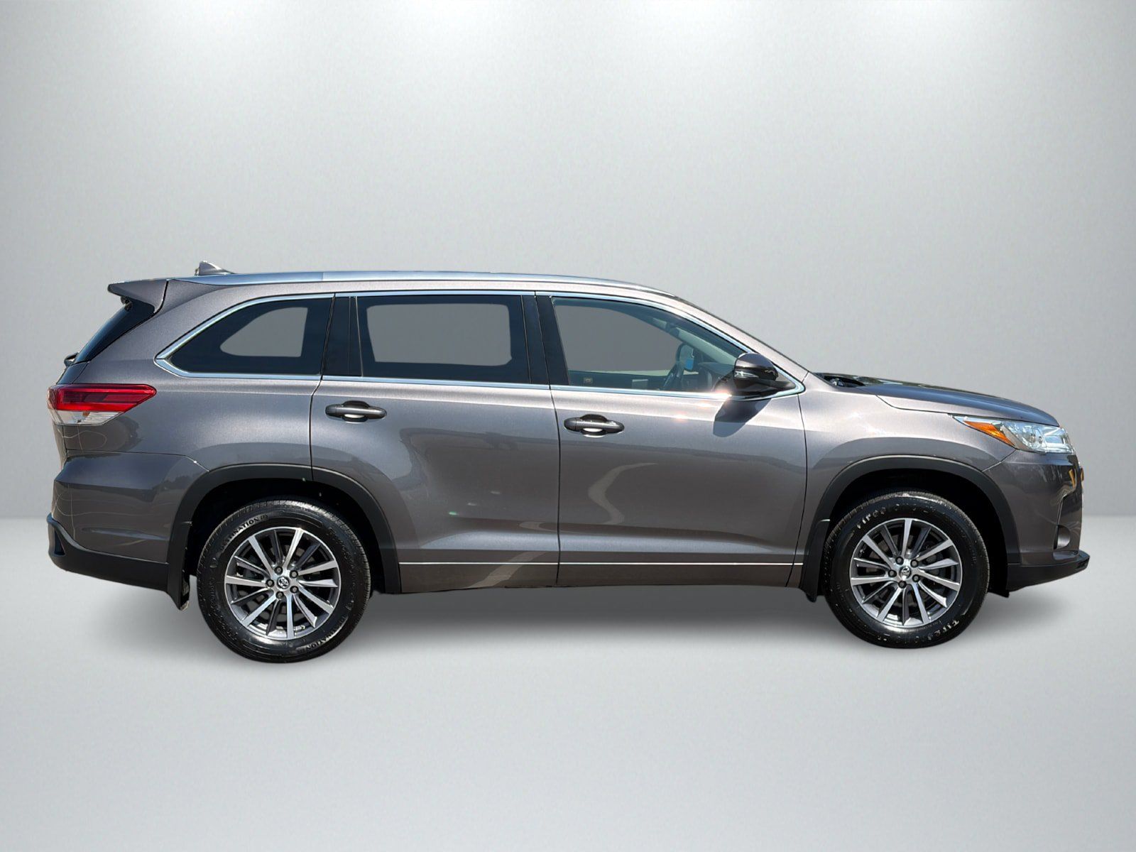 Used 2017 Toyota Highlander XLE AWD/4WD image 6